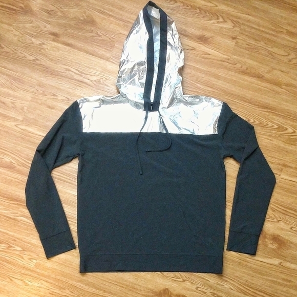 Victoria Sport Black and Reflective Anorak Pullover - Picture 2 of 7